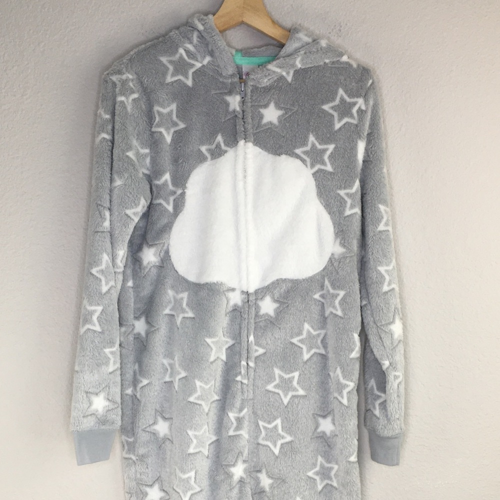 SO Intimates grey and white star patterned onesie